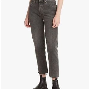 Levis 501 cropped jeans in grey black. Size 31.